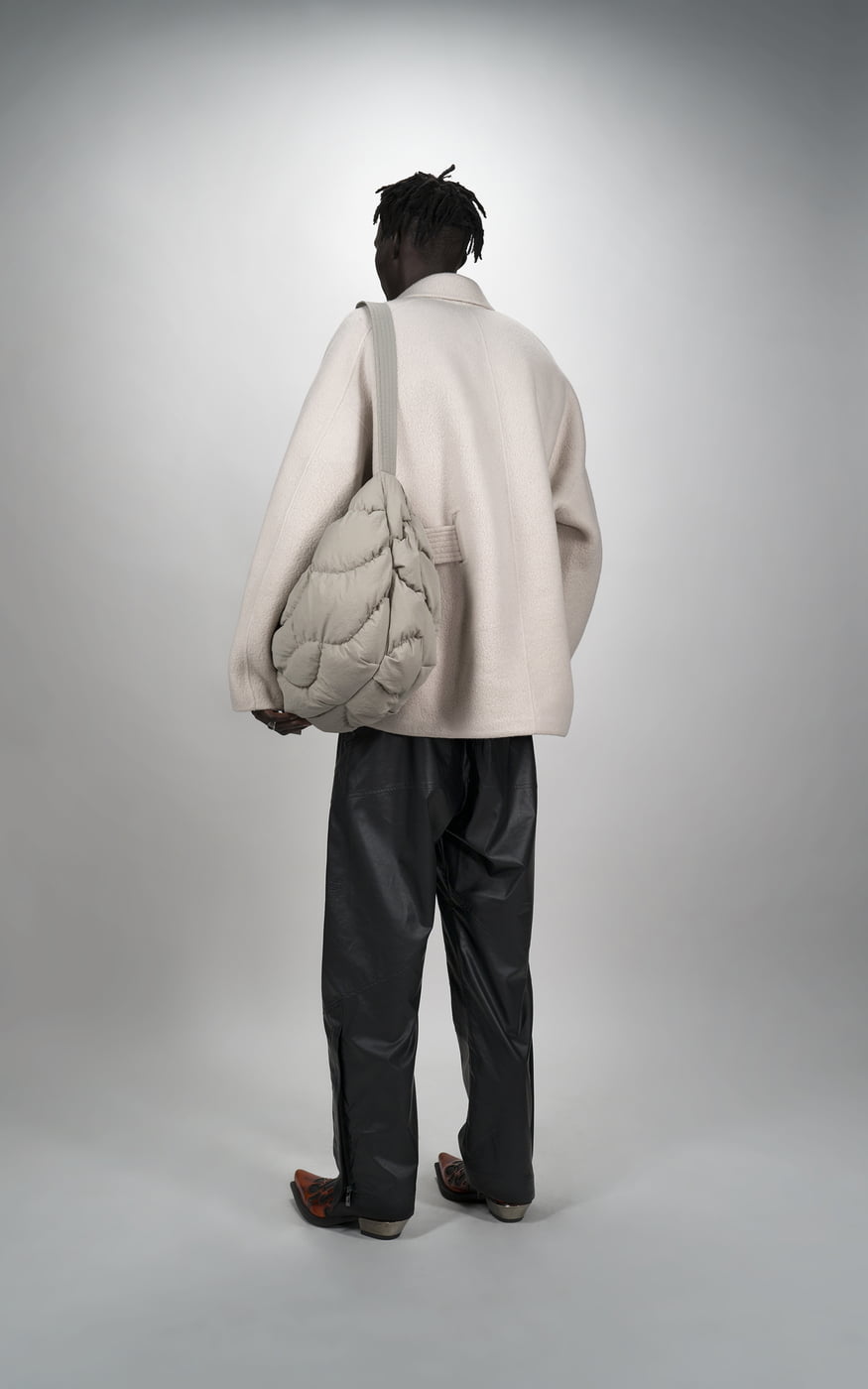 NUAGE Oversized Down-Filled Bag | Elegant, Durable & Eco